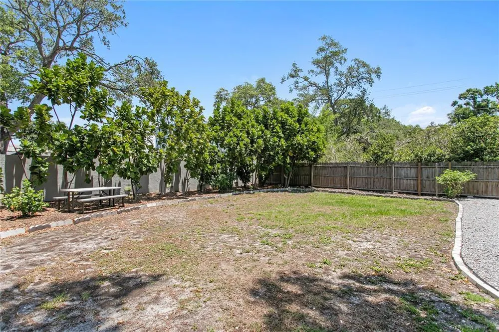 5103 W Cleveland St, Tampa, FL 33609