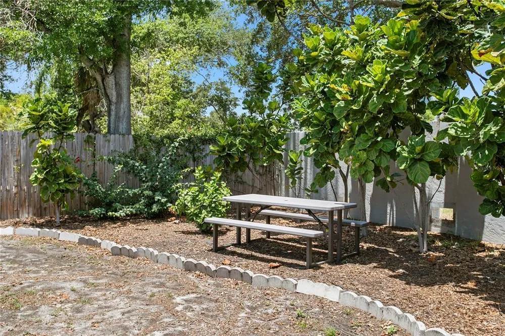 5103 W Cleveland St, Tampa, FL 33609