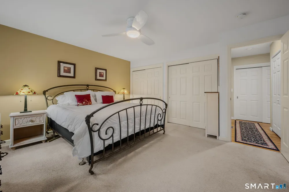 3 Bittersweet Ln, East Lyme, CT 06357