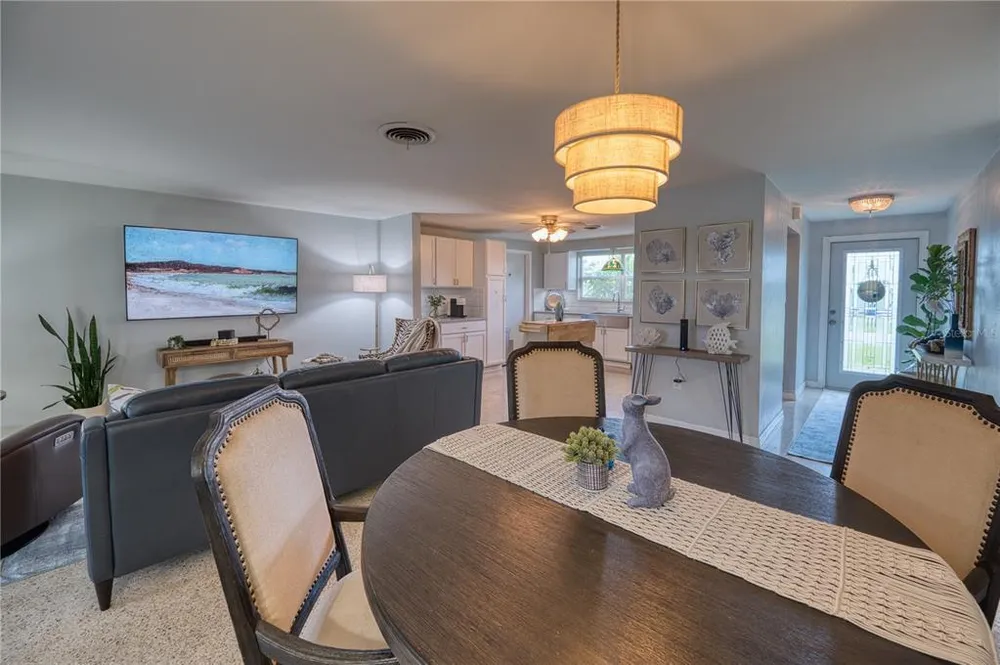 510 Dona Dr, Nokomis, FL 34275