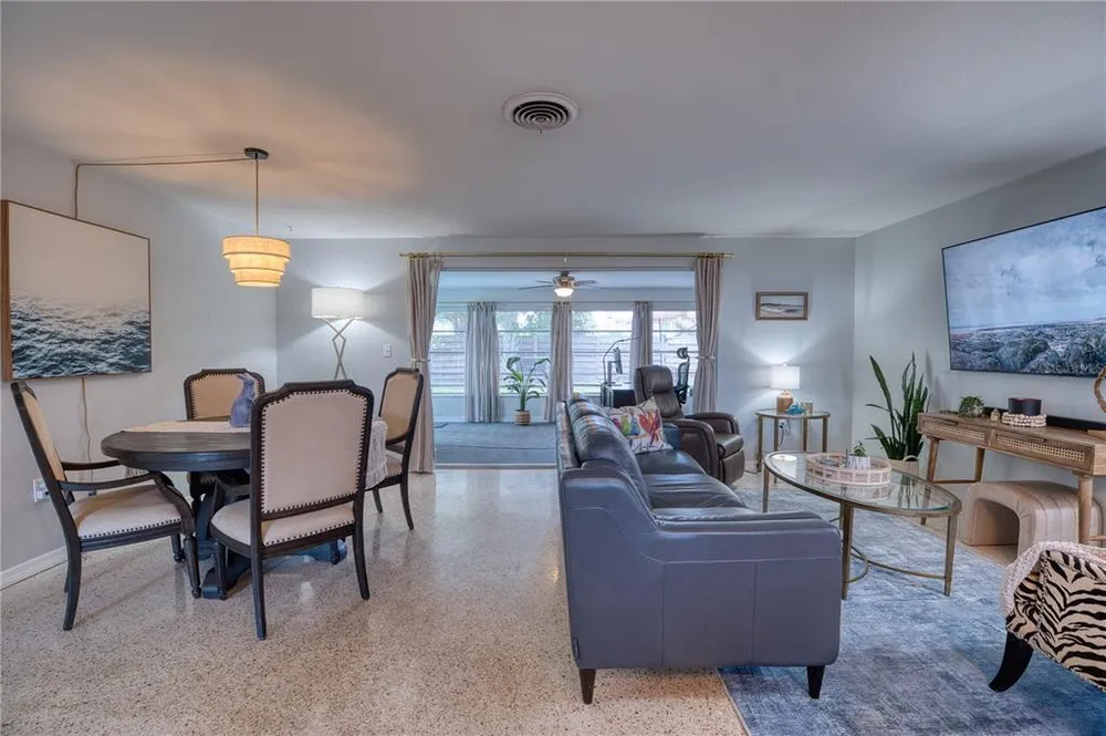 510 Dona Dr, Nokomis, FL 34275