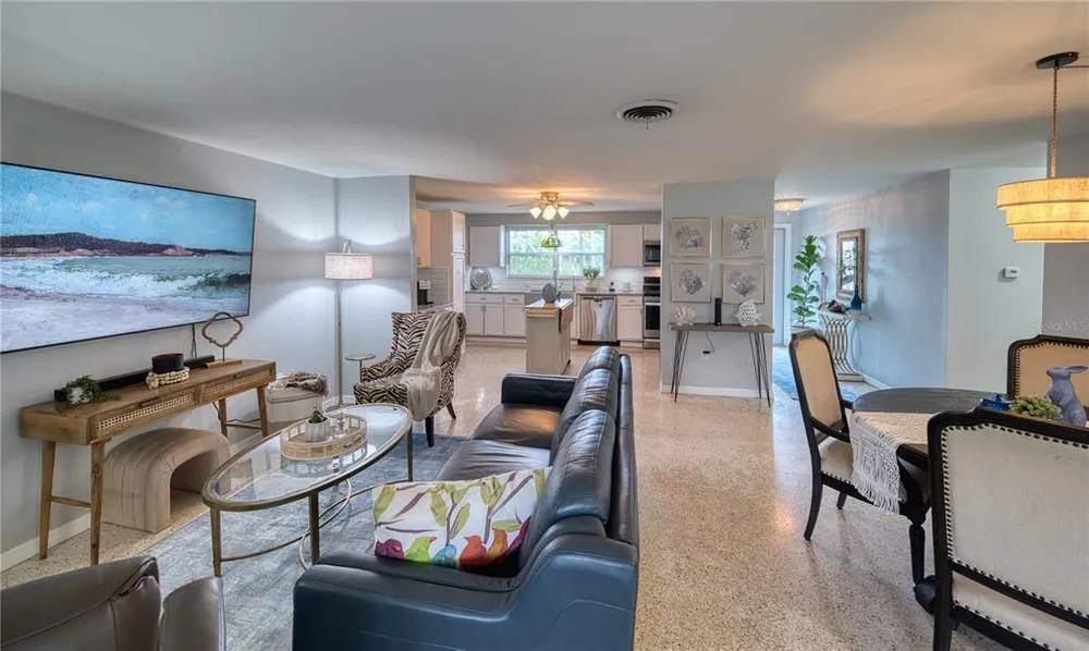 510 Dona Dr, Nokomis, FL 34275