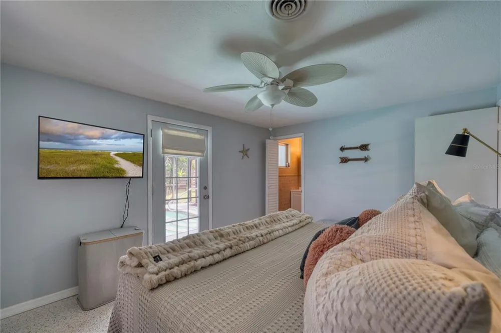 510 Dona Dr, Nokomis, FL 34275
