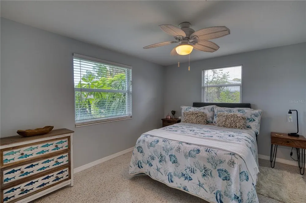 510 Dona Dr, Nokomis, FL 34275