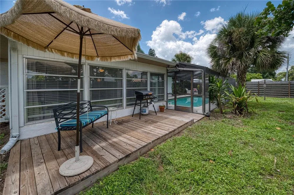 510 Dona Dr, Nokomis, FL 34275