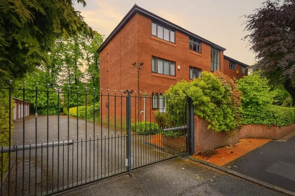 Arundale Avenue, Whalley Range, Manch...