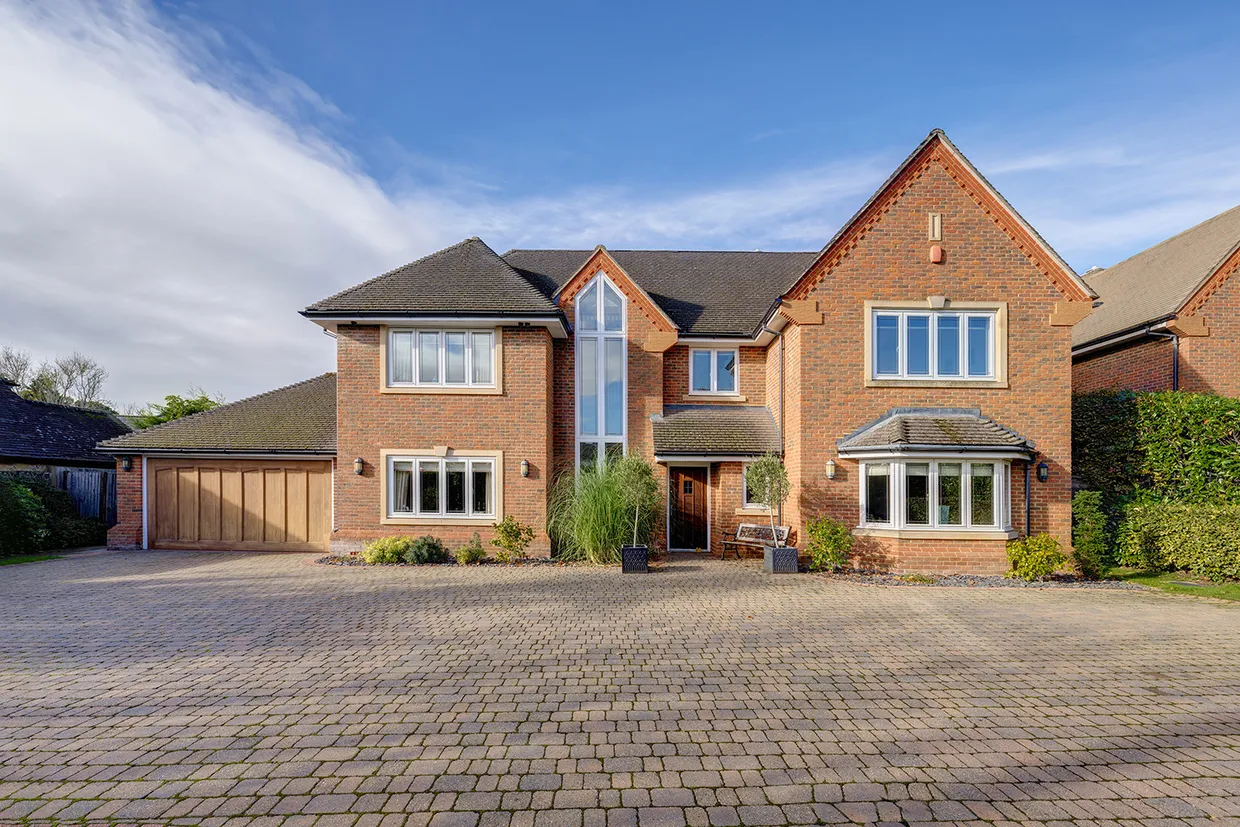 Sandelswood End, Beaconsfield, HP9 photo 18