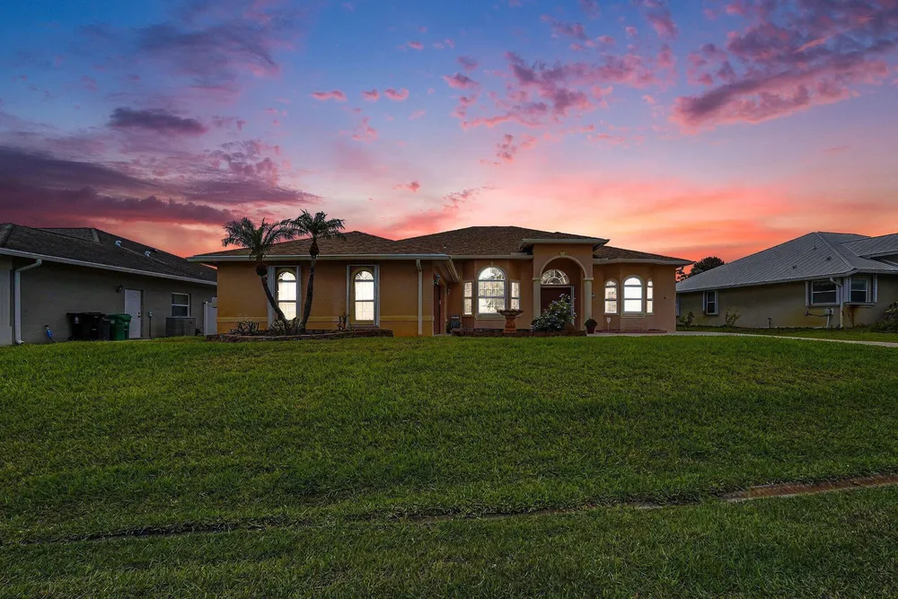 3306 SE Ford Ln, Port St Lucie, FL 34984