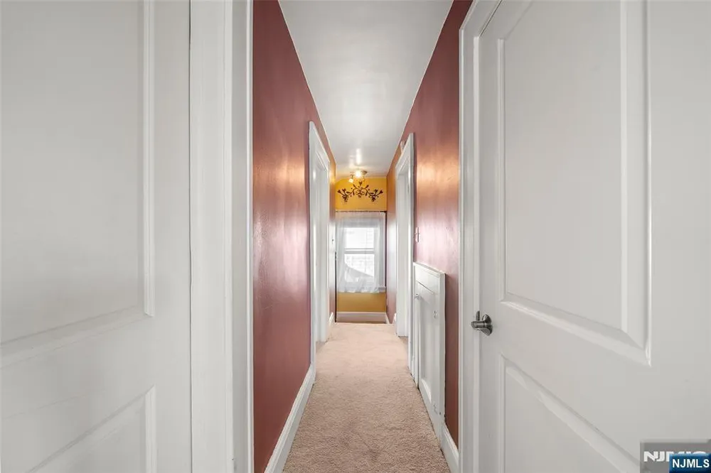 185 Larch Ave, Teaneck, NJ 07666