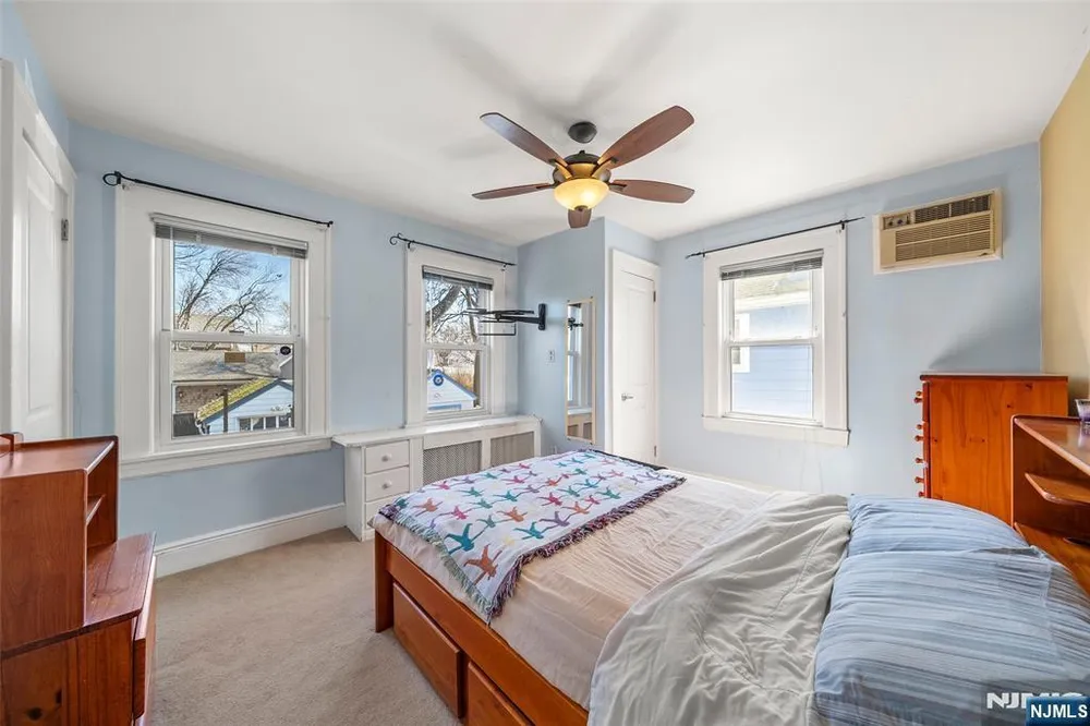 185 Larch Ave, Teaneck, NJ 07666