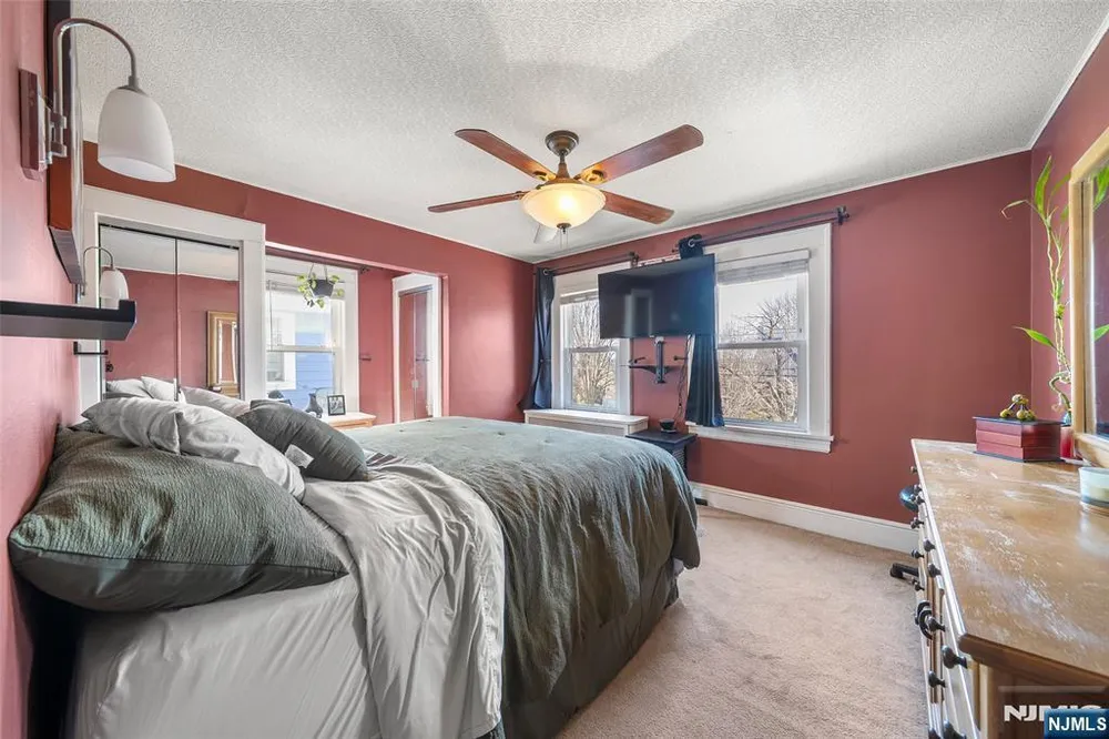 185 Larch Ave, Teaneck, NJ 07666