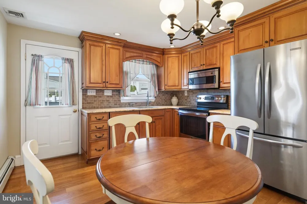423 Jefferson St, Plymouth Meeting, PA 19462