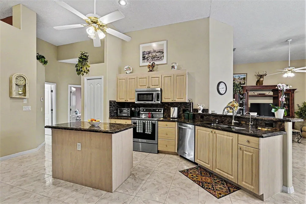 3306 SE Ford Ln, Port St Lucie, FL 34984