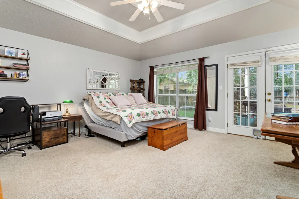 6335 Jenny Ln, Lumberton, TX 77657