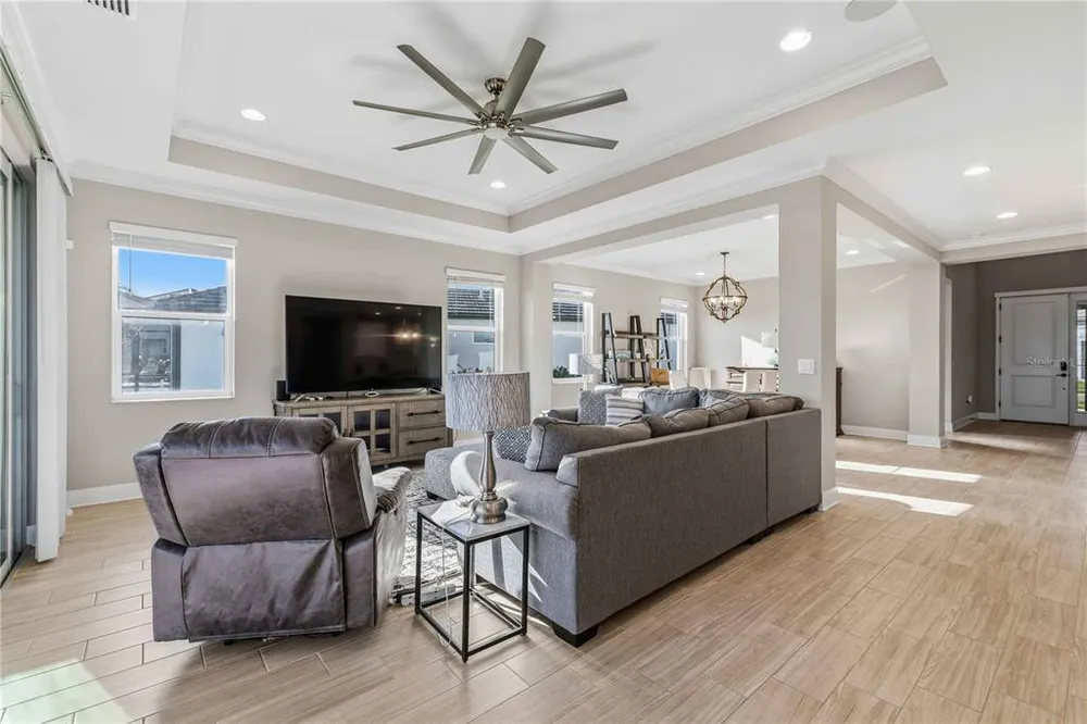 17109 Sweetwater Village Dr, Lakewood Ranch, FL 34211-5572