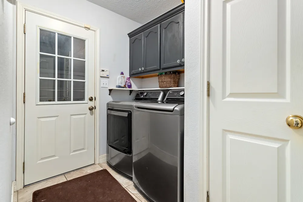 6335 Jenny Ln, Lumberton, TX 77657
