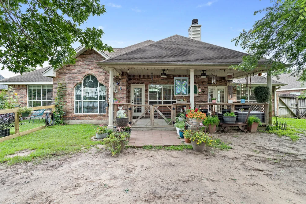 6335 Jenny Ln, Lumberton, TX 77657
