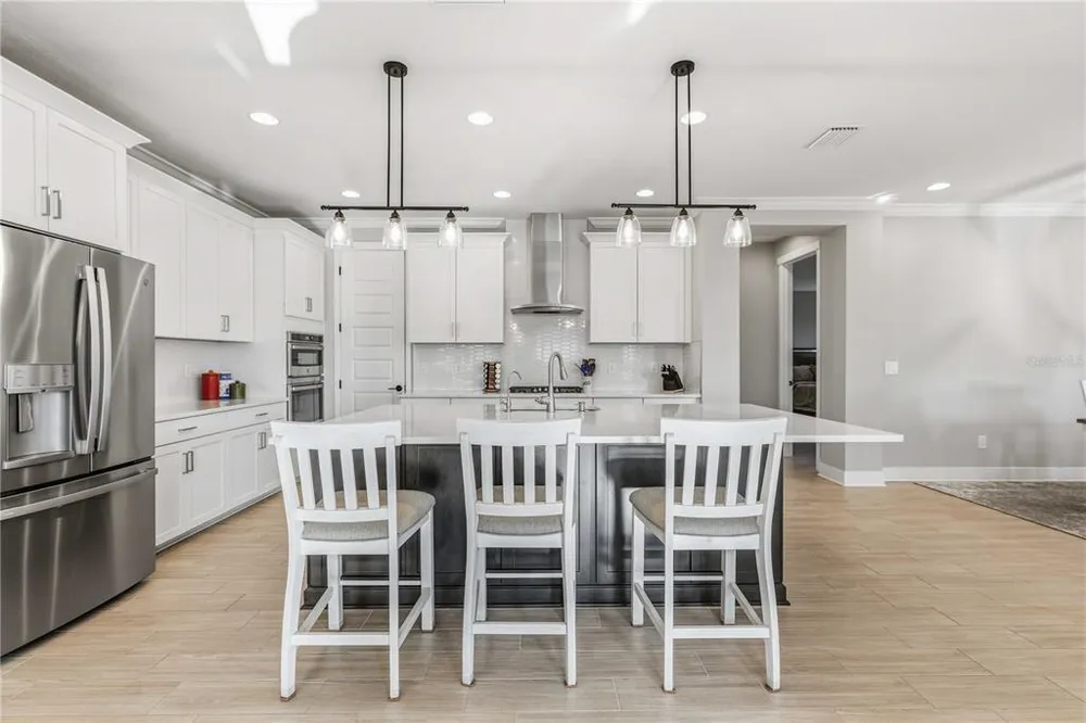 17109 Sweetwater Village Dr, Lakewood Ranch, FL 34211-5572