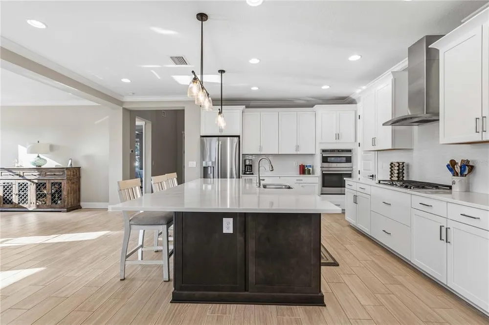 17109 Sweetwater Village Dr, Lakewood Ranch, FL 34211-5572