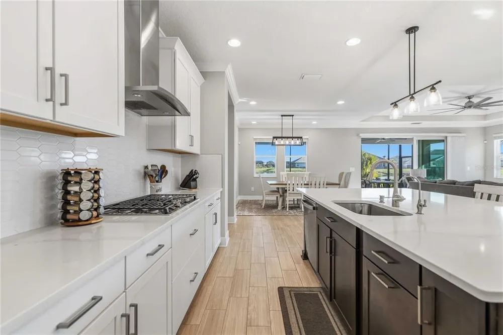 17109 Sweetwater Village Dr, Lakewood Ranch, FL 34211-5572