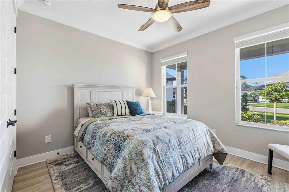 17109 Sweetwater Village Dr, Lakewood Ranch, FL 34211-5572