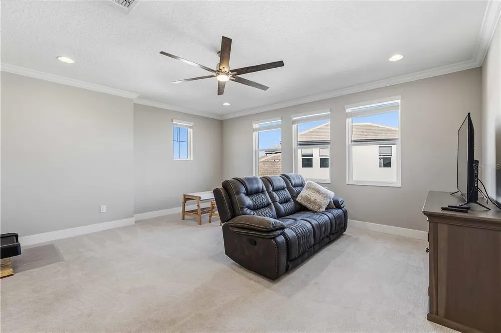 17109 Sweetwater Village Dr, Lakewood Ranch, FL 34211-5572