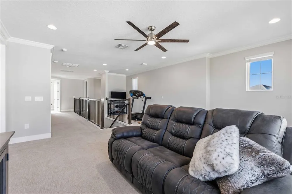 17109 Sweetwater Village Dr, Lakewood Ranch, FL 34211-5572