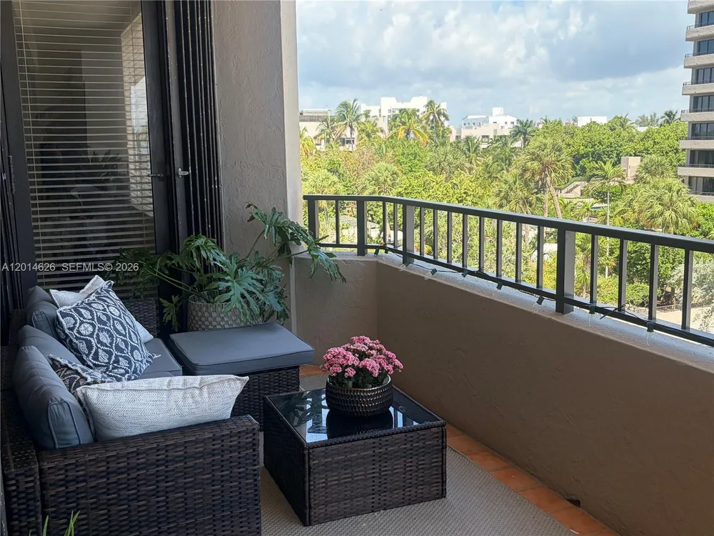 201 Crandon Blvd, Key Biscayne, FL 33149