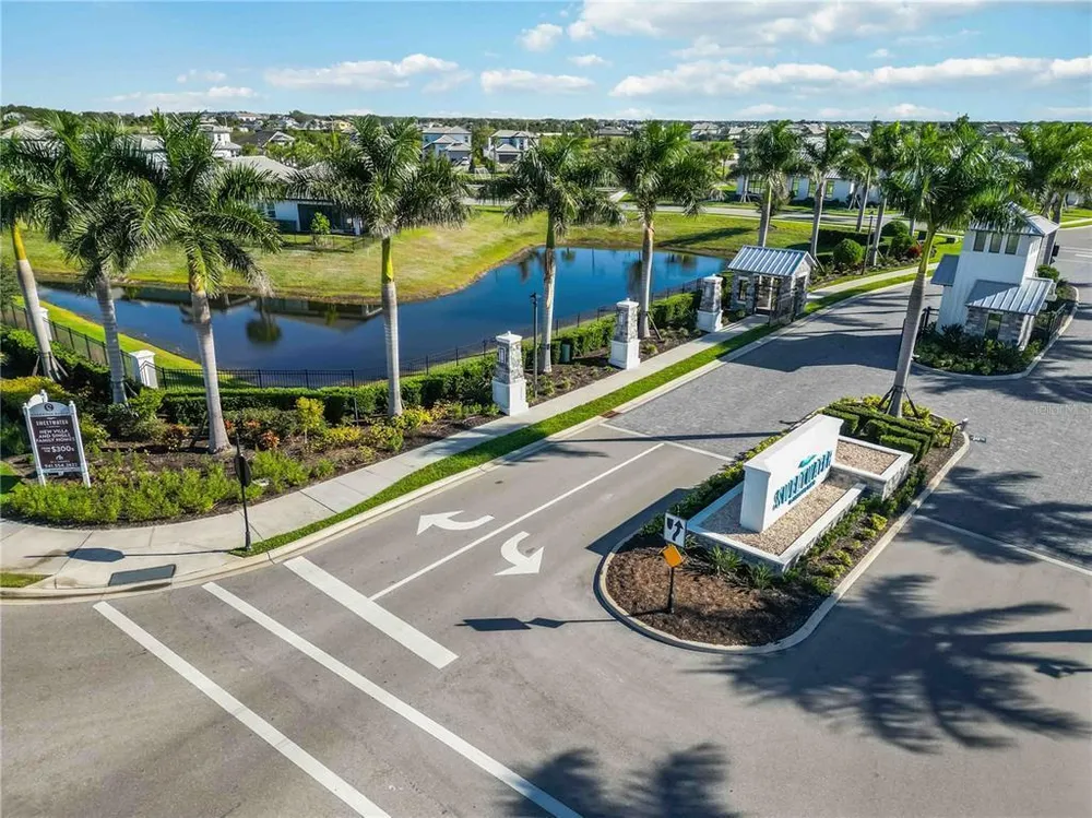 17109 Sweetwater Village Dr, Lakewood Ranch, FL 34211-5572