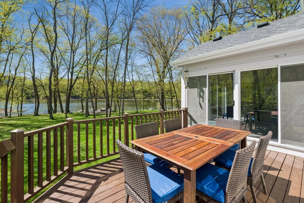 20150 Sweetwater Curve, Shorewood, MN 55331