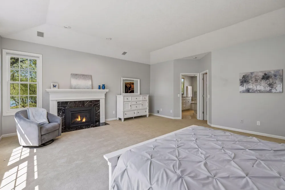 20150 Sweetwater Curve, Shorewood, MN 55331