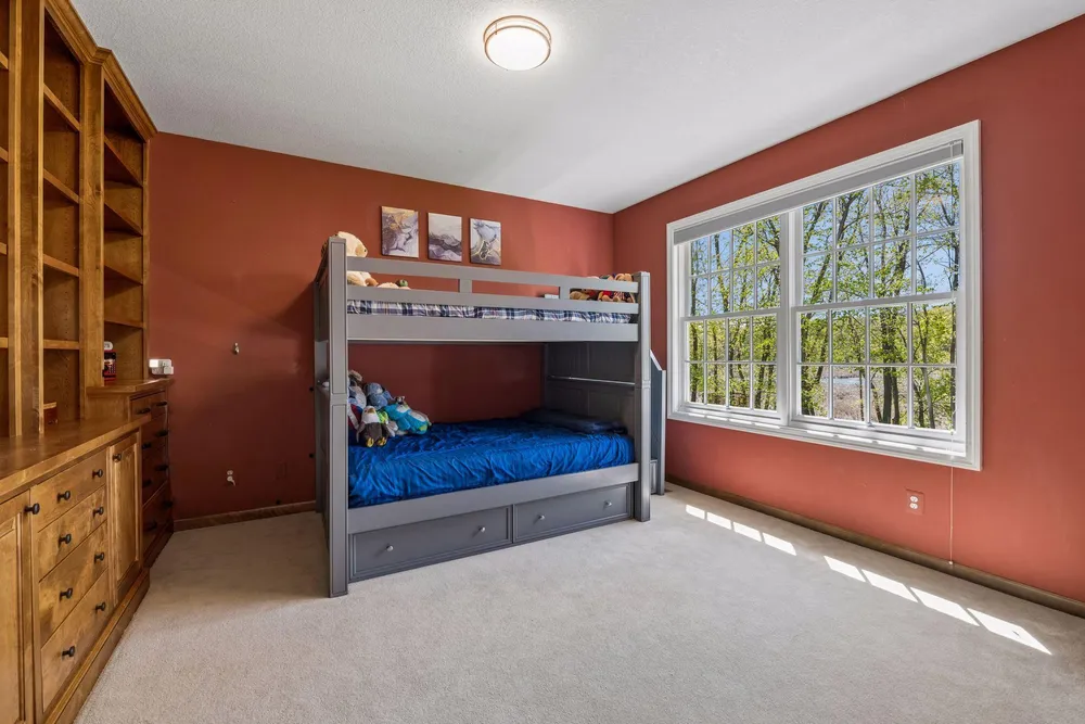20150 Sweetwater Curve, Shorewood, MN 55331