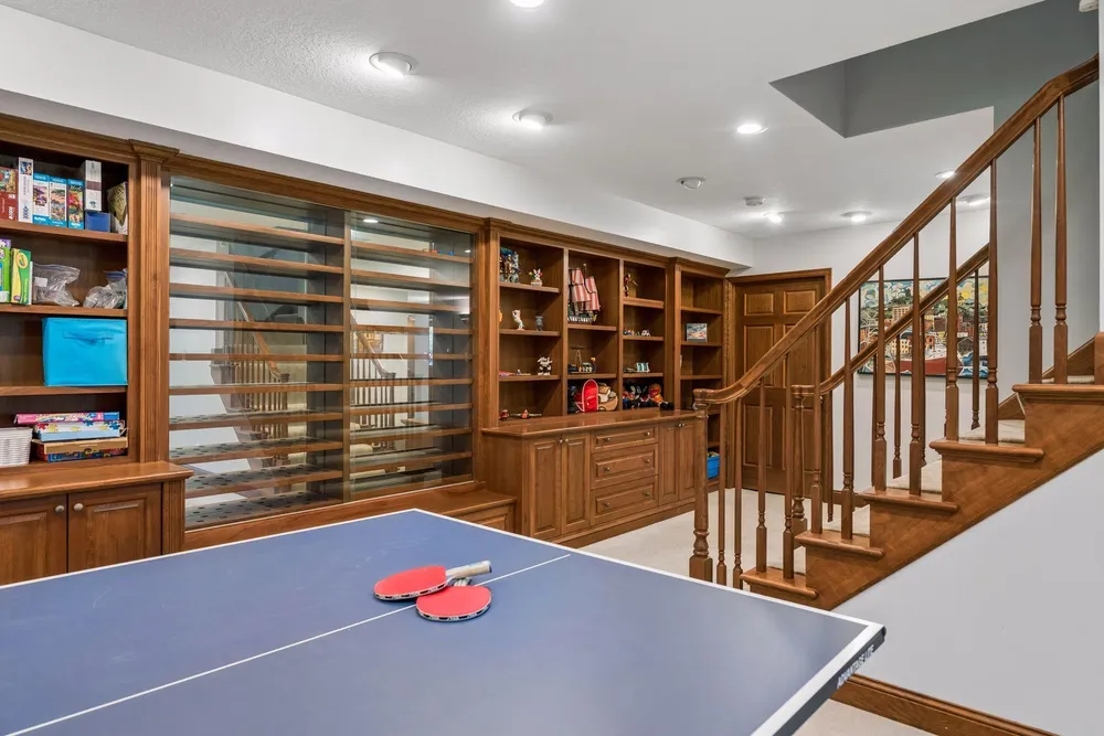 20150 Sweetwater Curve, Shorewood, MN 55331