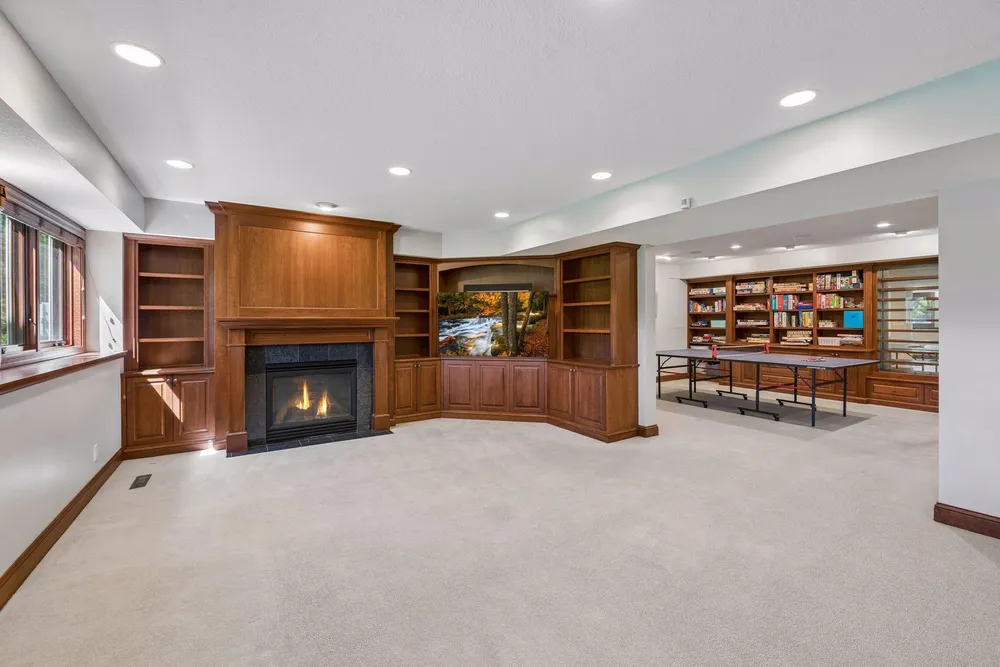 20150 Sweetwater Curve, Shorewood, MN 55331