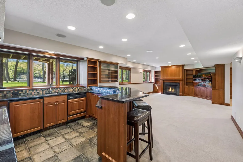 20150 Sweetwater Curve, Shorewood, MN 55331