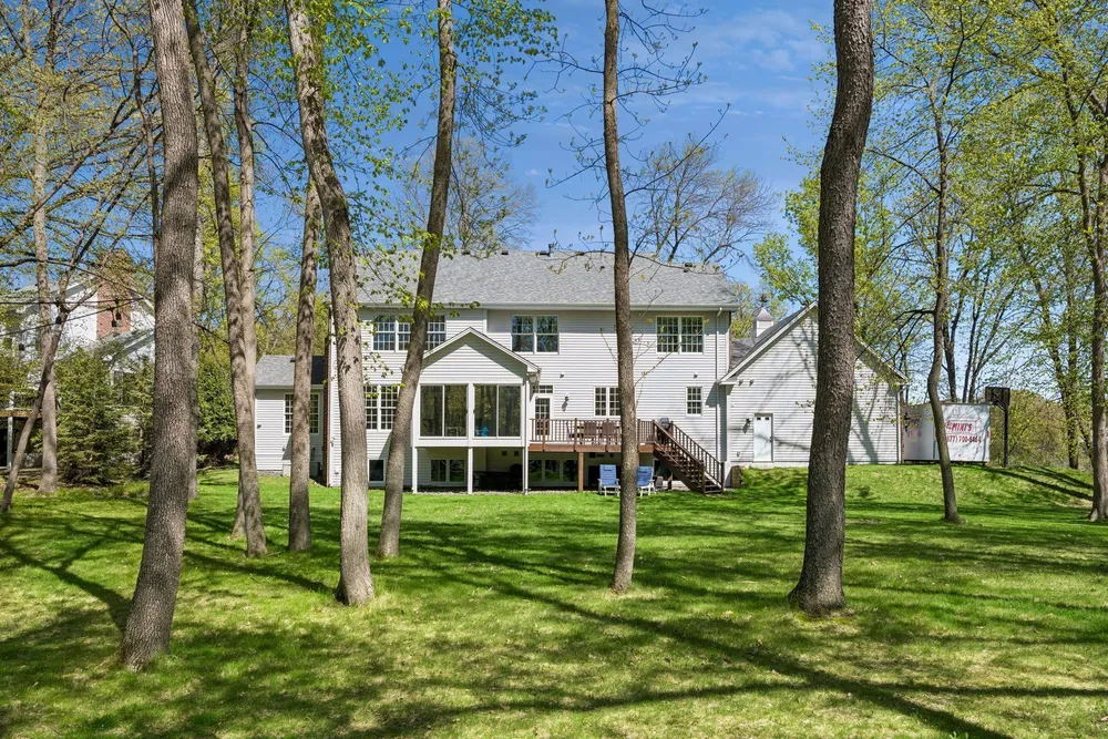 20150 Sweetwater Curve, Shorewood, MN 55331