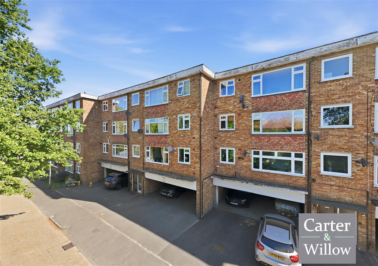 Wisdons Close, Dagenham, Essex Image 1