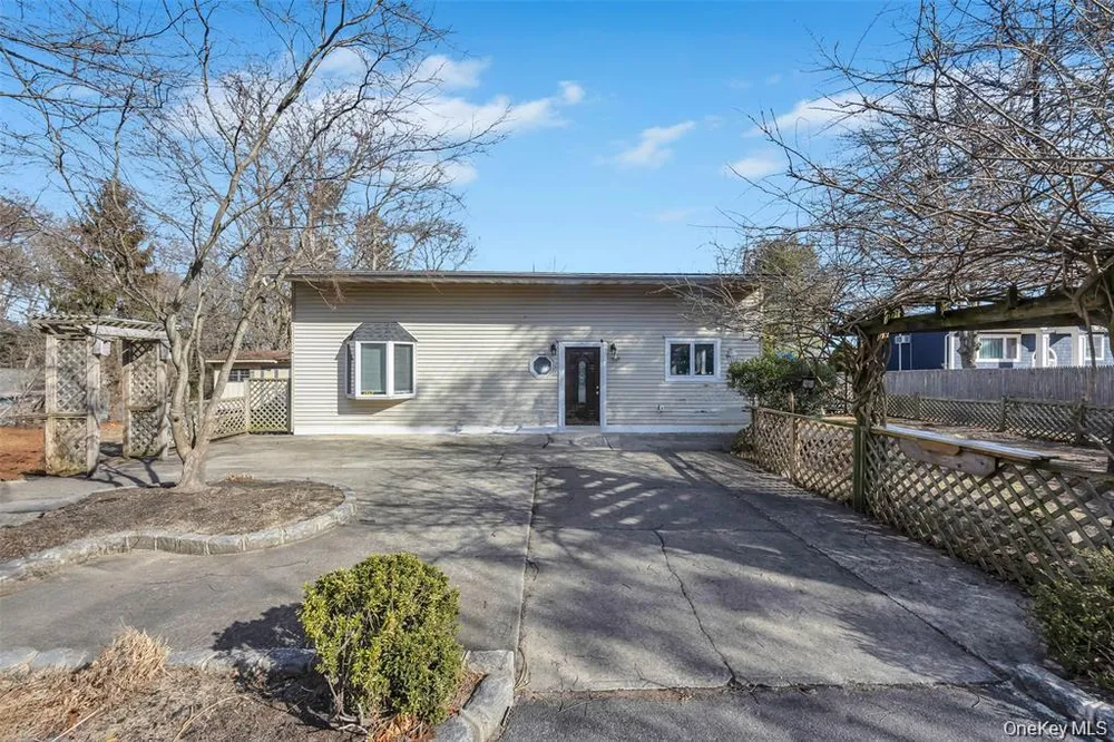 79C Traction Blvd, Patchogue, NY 11772