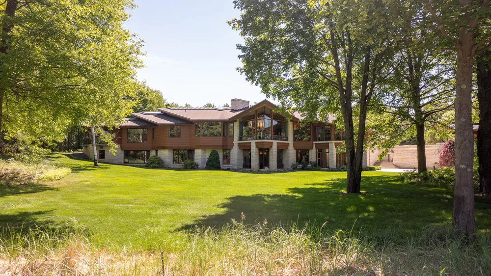 6479 144th Ave, Holland, MI 49423