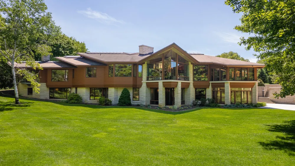 6479 144th Ave, Holland, MI 49423