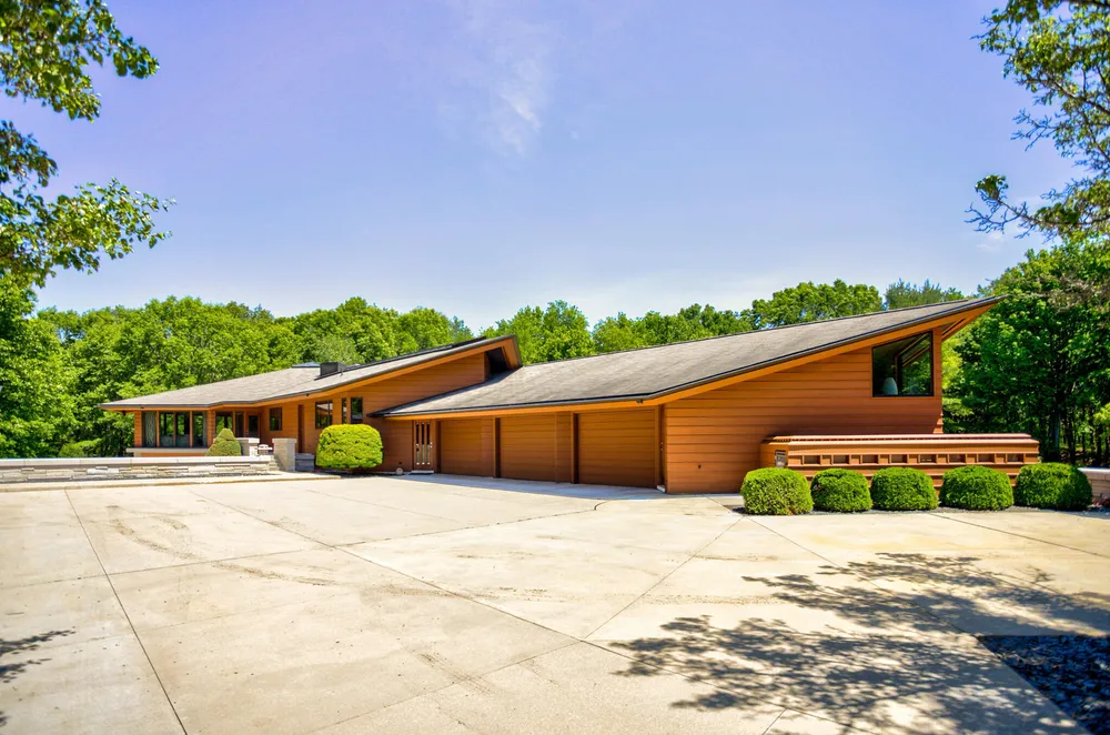 6479 144th Ave, Holland, MI 49423