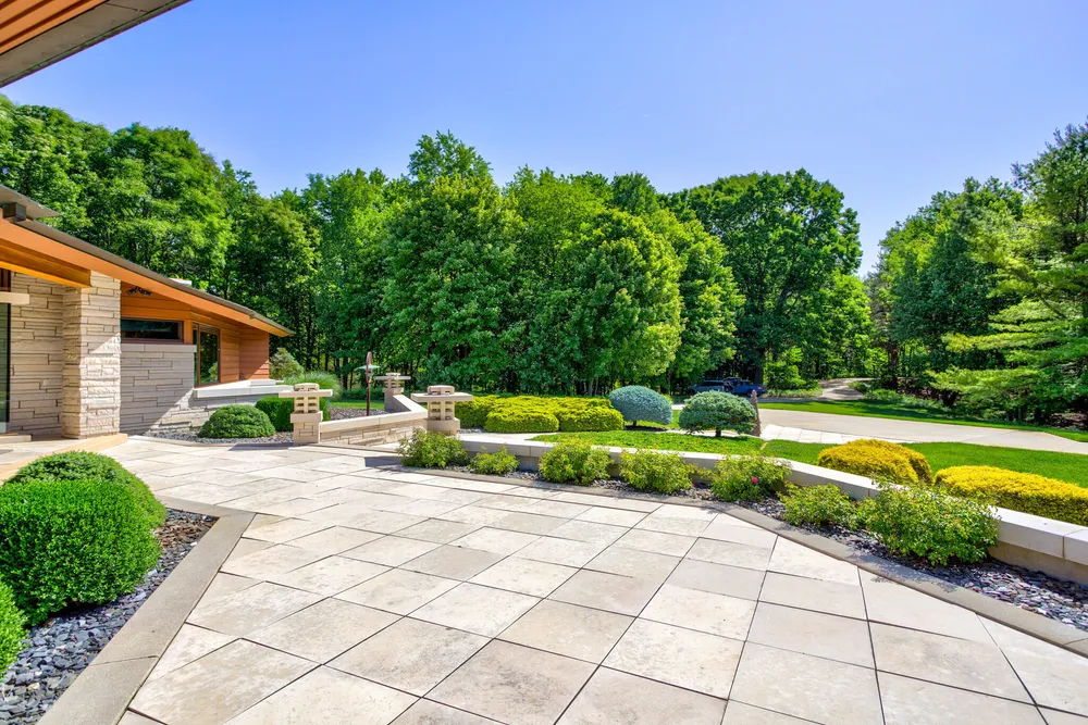6479 144th Ave, Holland, MI 49423