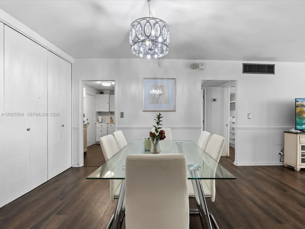 5005 Collins Ave, Miami Beach, FL 33140