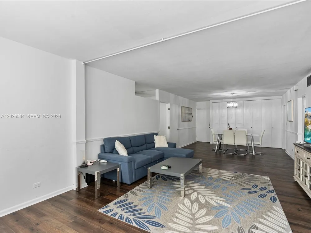 5005 Collins Ave, Miami Beach, FL 33140