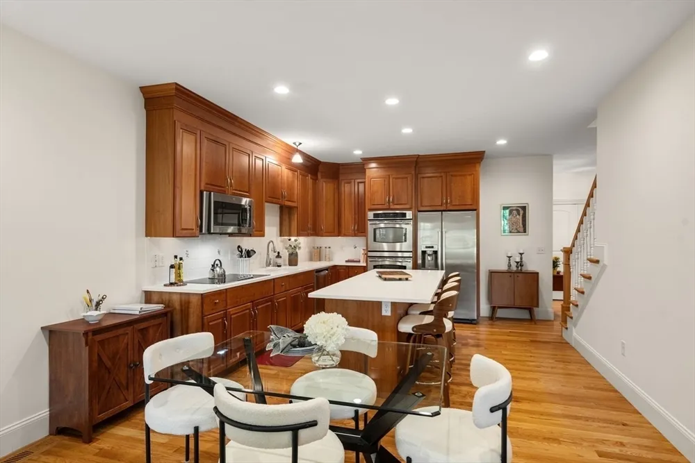 287 Langley Rd, Newton, MA 02459