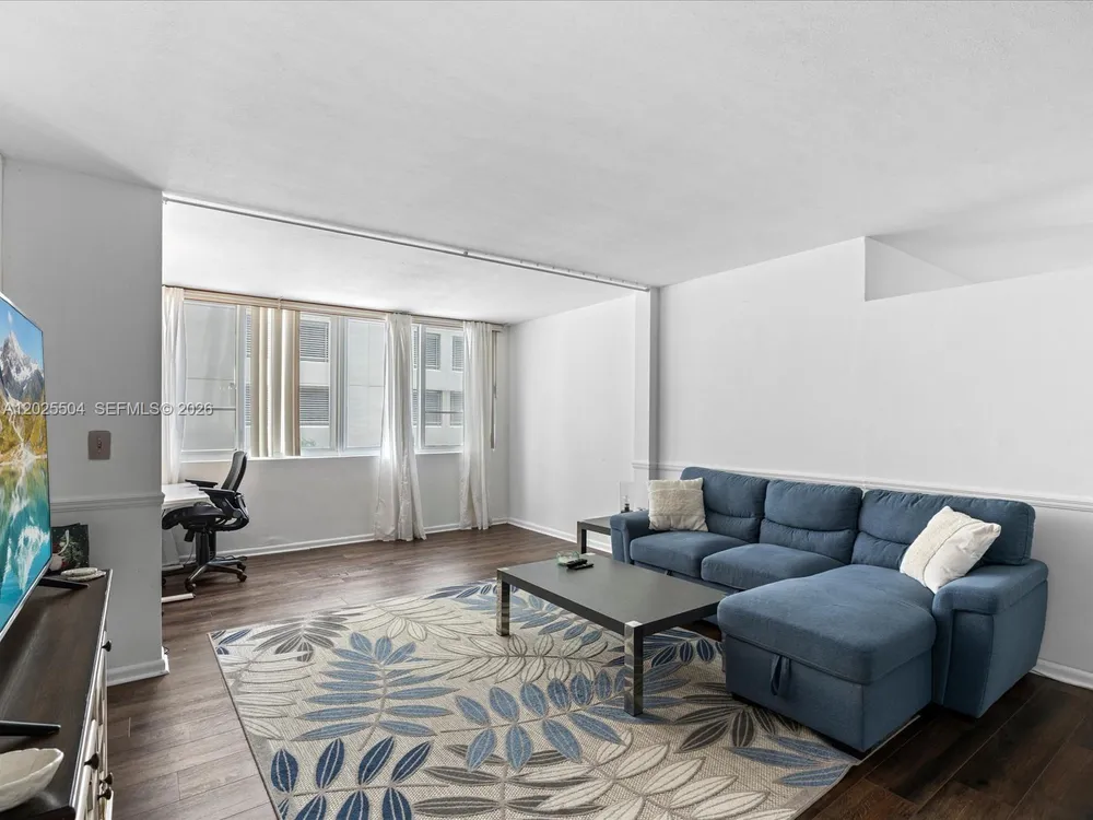 5005 Collins Ave, Miami Beach, FL 33140