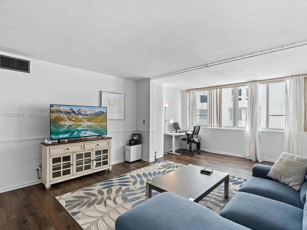 5005 Collins Ave, Miami Beach, FL 33140