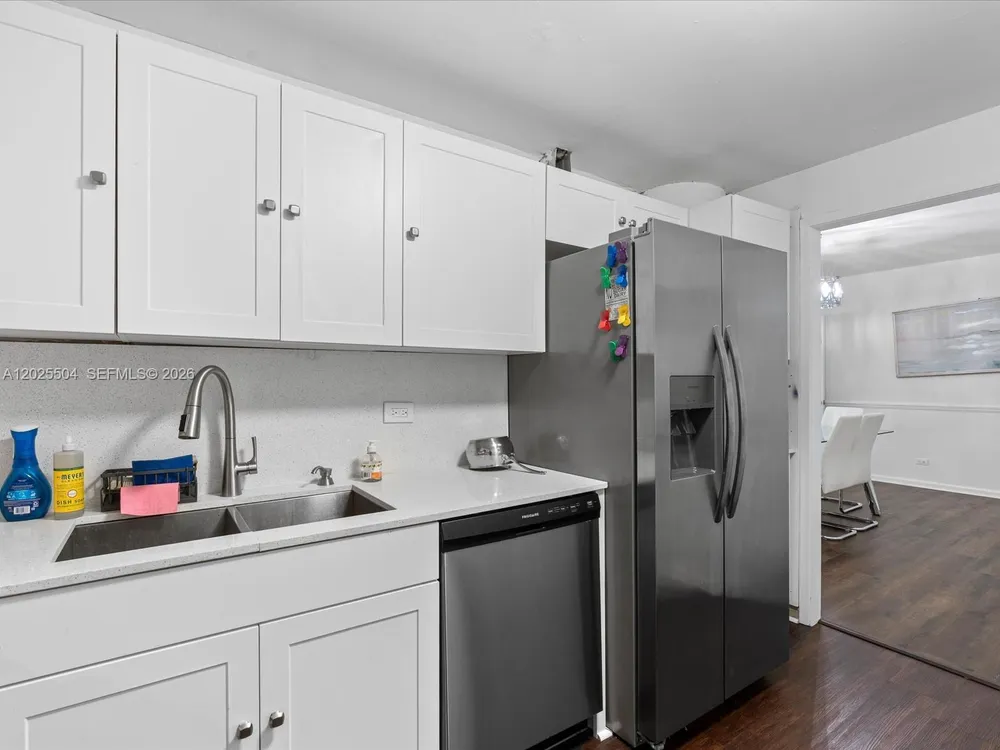 5005 Collins Ave, Miami Beach, FL 33140