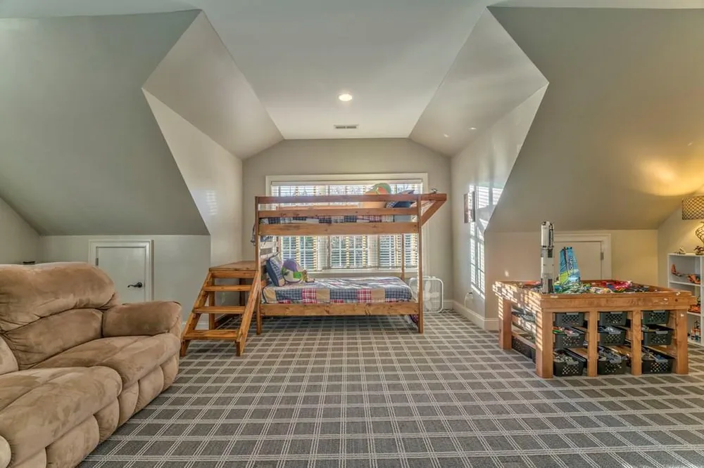 1801 Saint Ives Pl, Dalton, GA 30720