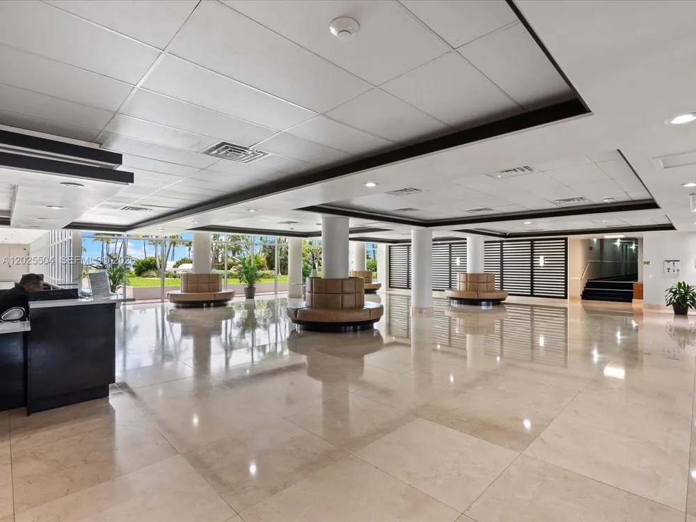 5005 Collins Ave, Miami Beach, FL 33140